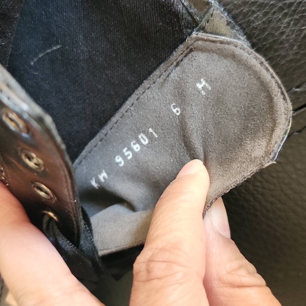 Stuart Weitzman Booties - Picture 7 of 8